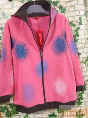 探尋北京便宜尾貨服裝批發 外貿春夏裝工廠庫存采購指南